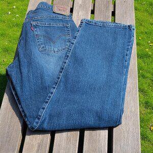 Levi’s Women’s Red Tab Nouveau Straight Jeans – Size 8 – Stretch Denim